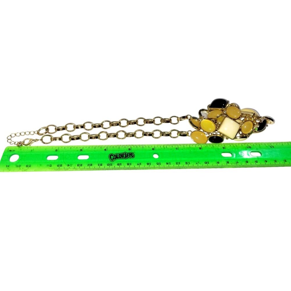 Vintage Necklace Black Yellow and Cream Lucite Cobblestone Style Gold Tone Chain - Picture 5 of 6